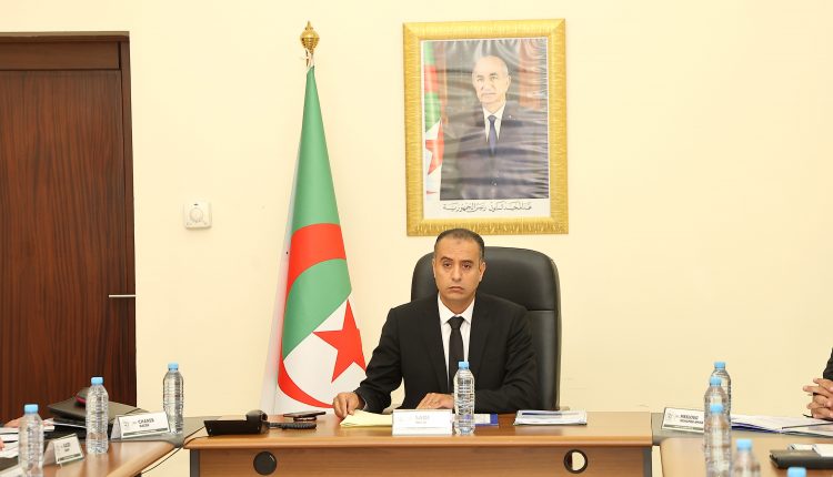 الاتحاد الجزائري لكرة القدم: السيد وليد صادي يترأس أول اجتماع لمكتبه الفيديرالي
